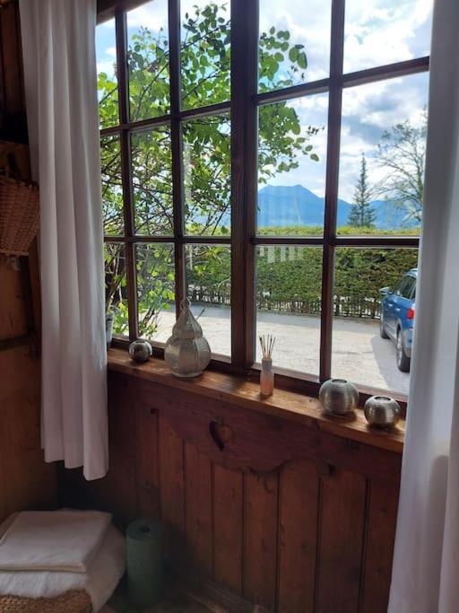 Wohnung Direkt Am Tegernsee Mit Xl-Terrasse Гмунд-ам-Тегернзе Экстерьер фото