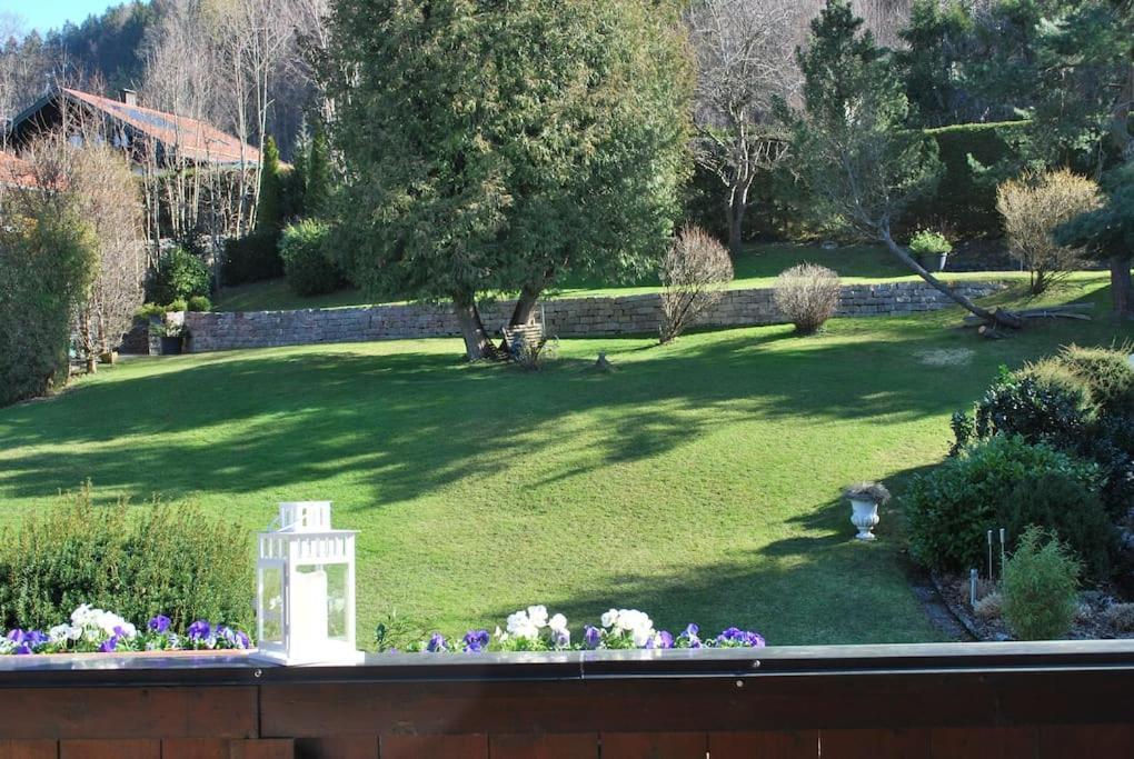 Wohnung Direkt Am Tegernsee Mit Xl-Terrasse Гмунд-ам-Тегернзе Экстерьер фото