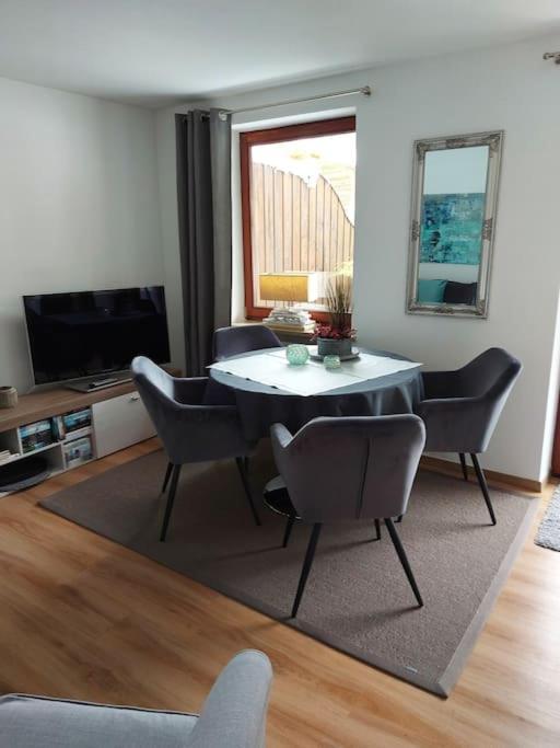 Wohnung Direkt Am Tegernsee Mit Xl-Terrasse Гмунд-ам-Тегернзе Экстерьер фото
